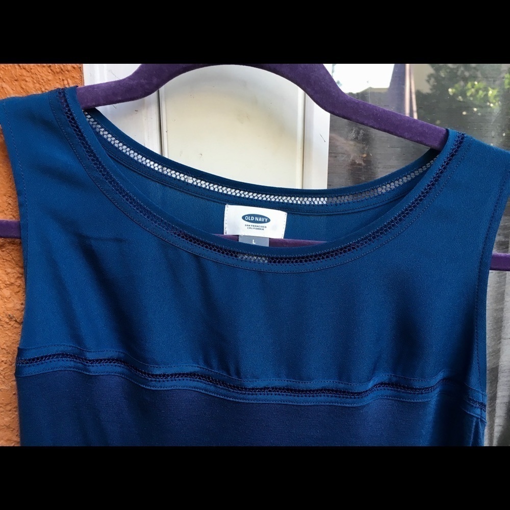 Old Navy Blue Sleeveless Blouse - Picture 2 of 4